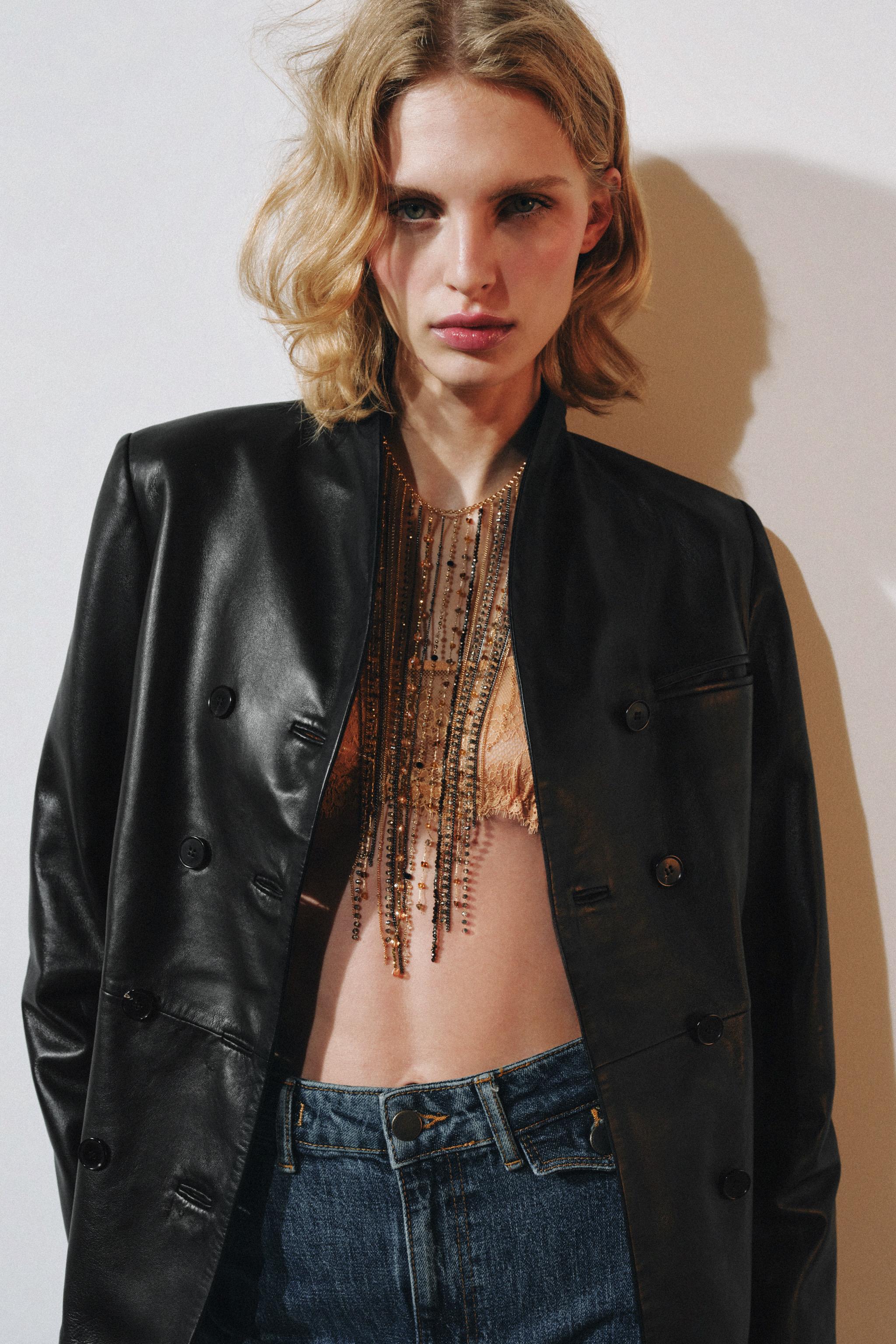 COLLIER À FRANGES, FANTAISIE ET BIJOUX